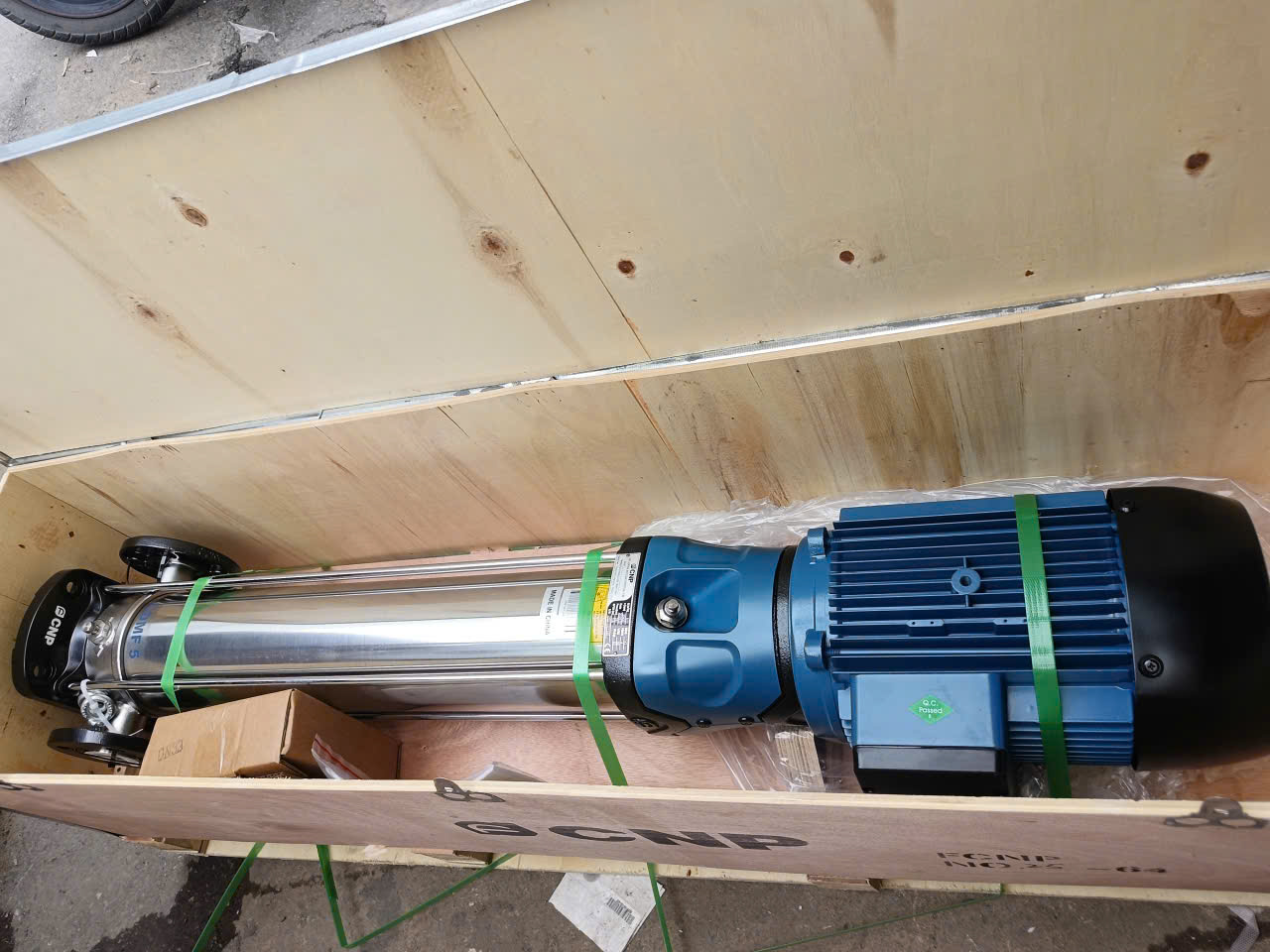 Máy bơm trục đứng CNP